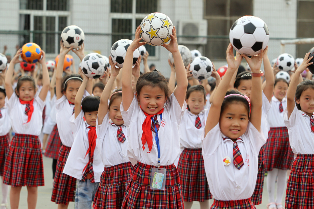 最新版小学生足球操，活力健康启蒙运动